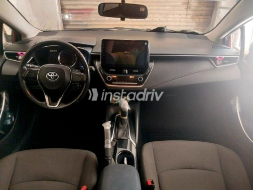 Toyota Corolla 2019 Dark Red Automatic Used for Sale in Mansoura - 6
