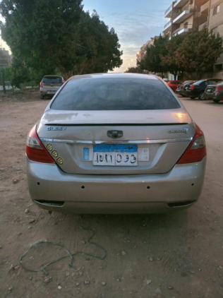 جيلي امجراند 7 2015 برونزي أوتوماتيك مستعملة للبيع في القاهرة