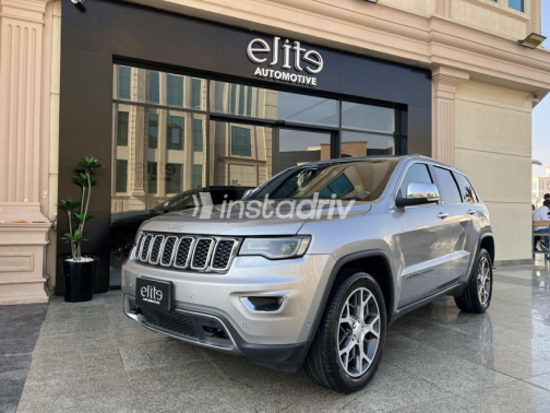 Jeep Grand Cherokee 2020 Silver Automatic Used for Sale in Cairo - 1