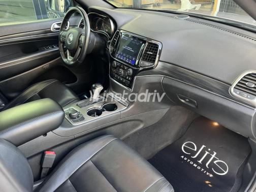 Jeep Grand Cherokee 2020 Silver Automatic Used for Sale in Cairo - 6