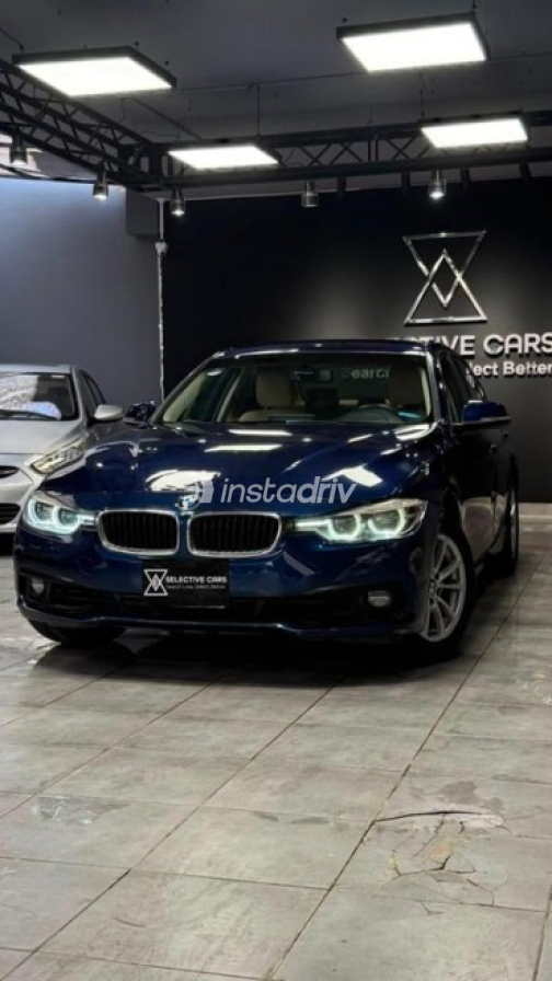 BMW 318 2019 Dark Blue Automatic Used for Sale in Cairo - 1