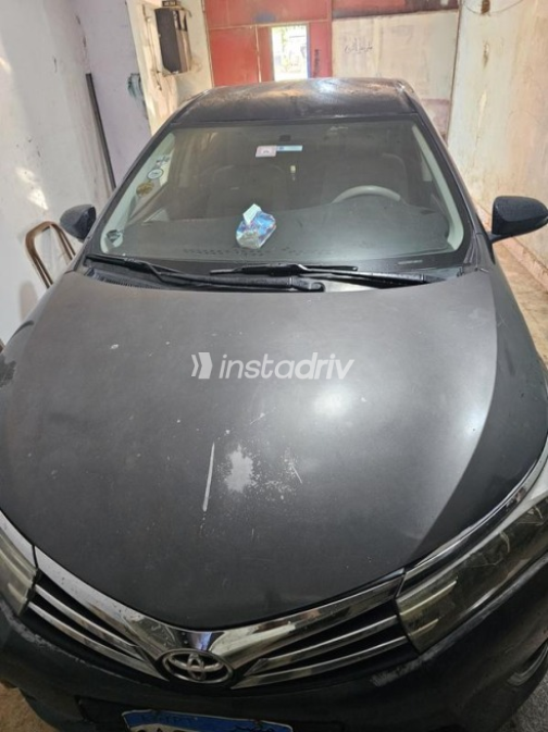 Toyota Corolla 2015 Bronze Automatic Used for Sale in Greater Cairo ( Cairo + Giza) - 5
