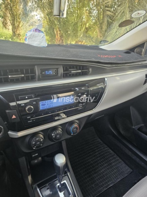 Toyota Corolla 2015 Bronze Automatic Used for Sale in Greater Cairo ( Cairo + Giza) - 6