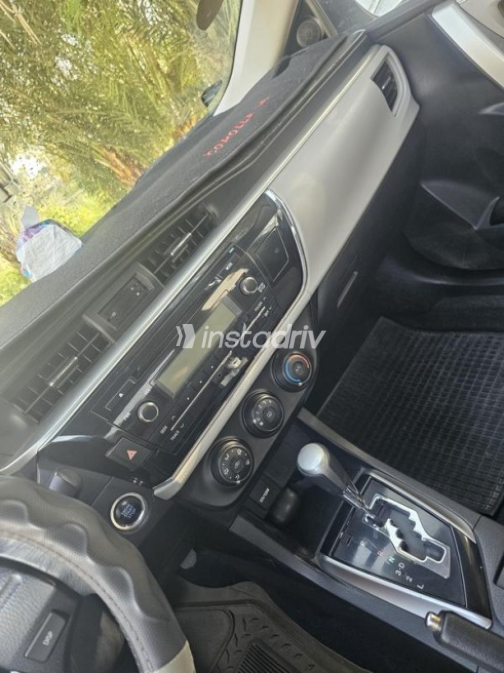 Toyota Corolla 2015 Bronze Automatic Used for Sale in Greater Cairo ( Cairo + Giza) - 8