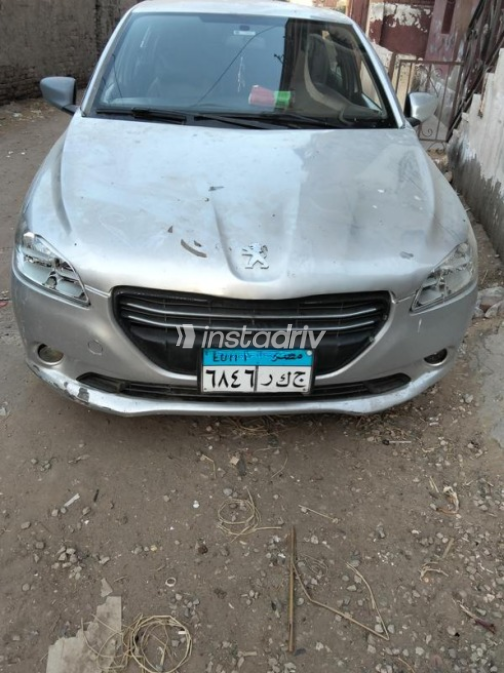 Peugeot 301 2015 Silver Automatic Used for Sale in Kafr el-Sheikh - 5