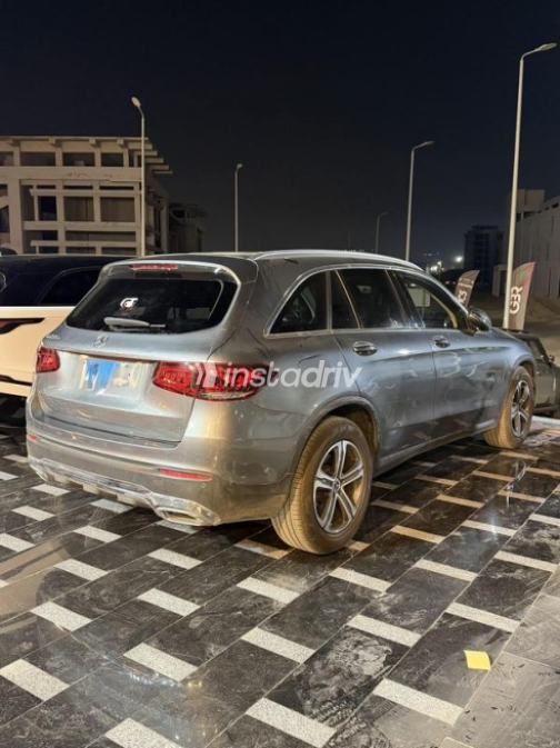 Mercedes GLC 200 2022 Gray Automatic Used for Sale in Cairo - 4