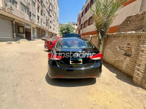 Hyundai Elantra MD 2012 Black Automatic Used for Sale in Cairo - 2