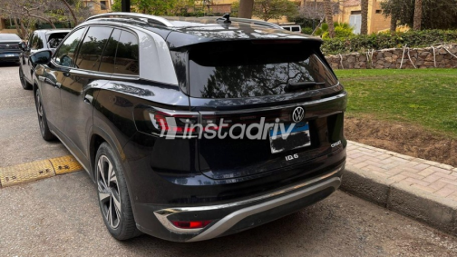 Volkswagen ID 6 2024 Dark Blue Automatic Used for Sale in Sheikh Zayed City - 3