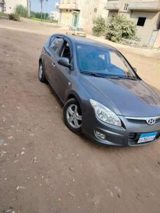 هيونداي I30 2009 أبيض أوتوماتيك مستعملة للبيع في دمياط