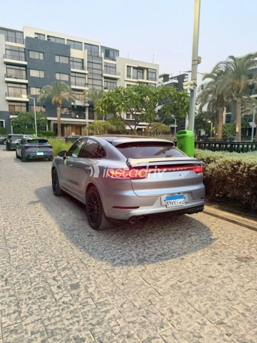 Porsche Cayenne 2020 Silver Automatic Used for Sale in Nasr city - 5