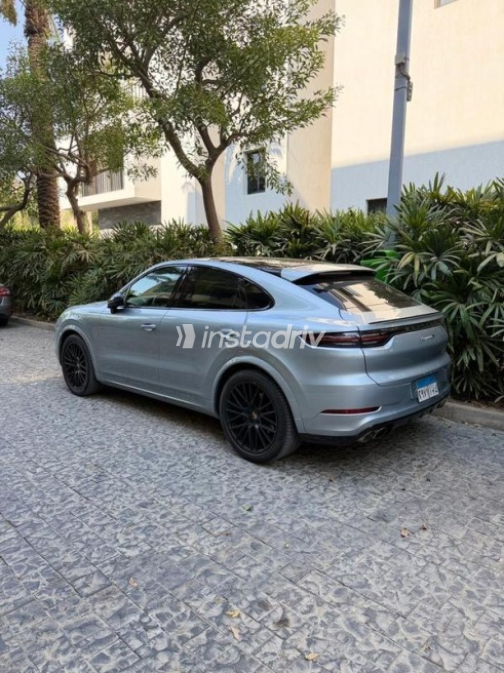 Porsche Cayenne 2020 Silver Automatic Used for Sale in Nasr city - 7