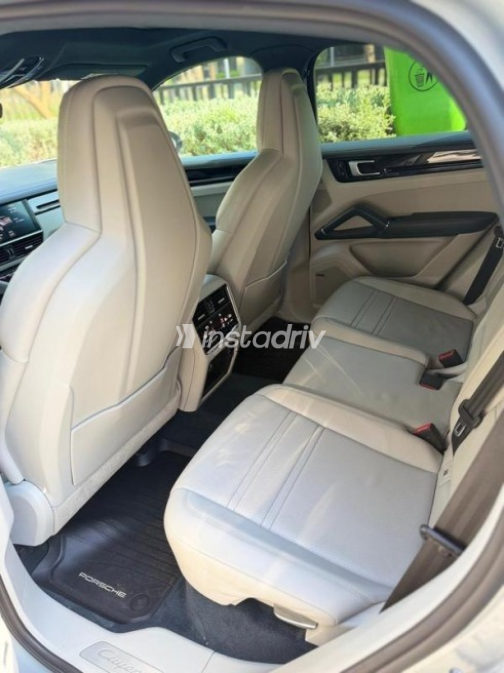 Porsche Cayenne 2020 Silver Automatic Used for Sale in Nasr city - 10