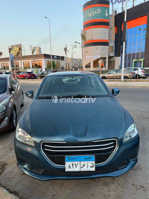 Peugeot 301 2017 White Manual Used for Sale in Greater Cairo ( Cairo + Giza) - 5
