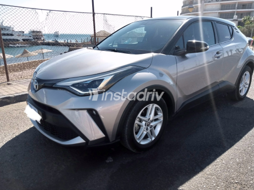 تويوتا C-HR 2021 فضي أوتوماتيك مستعملة للبيع في القاهرة الكبرى ( القاهرة - الجيزة) - 3