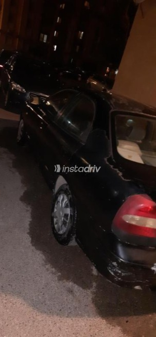 Daewoo Nubira 2 2004 Black Manual Used for Sale in Cairo - 2