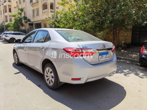 Toyota Corolla 2019 Silver Automatic Used for Sale in Cairo - 6