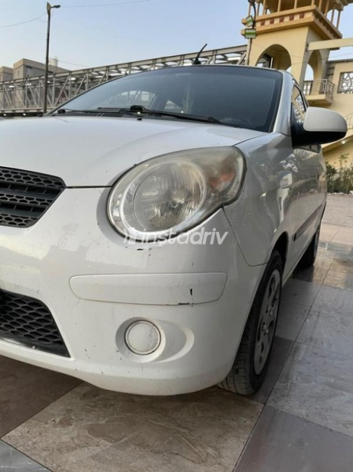Kia Picanto 2011 White Automatic Used for Sale in Nasr city - 2