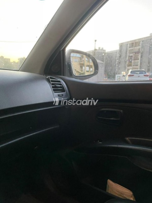 Kia Picanto 2011 White Automatic Used for Sale in Nasr city - 8