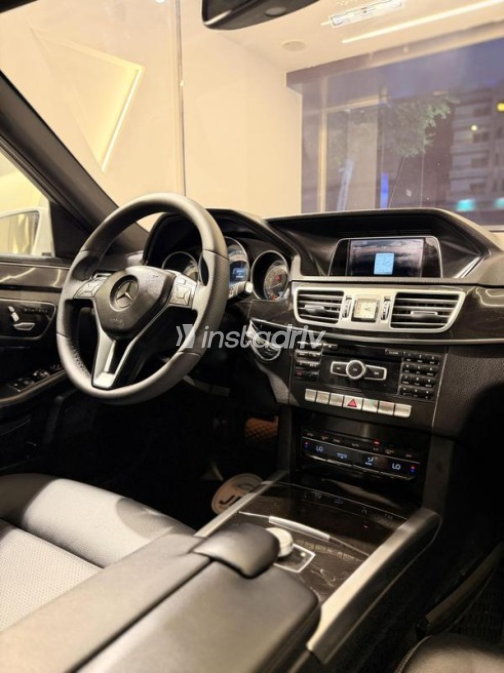 Mercedes E 200 2014 White Automatic Used for Sale in Nasr city - 9