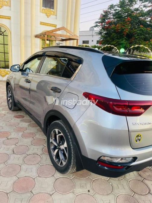 Kia Sportage 2019 Silver Automatic Used for Sale in Mansoura - 3