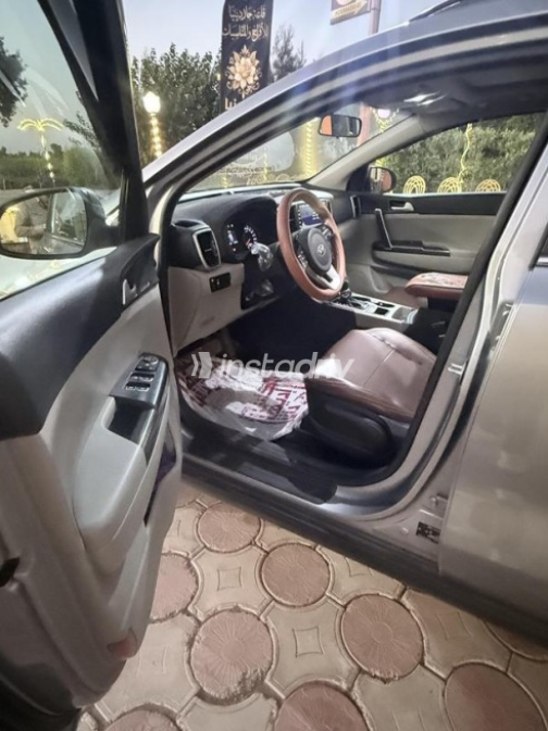 Kia Sportage 2019 Silver Automatic Used for Sale in Mansoura - 7