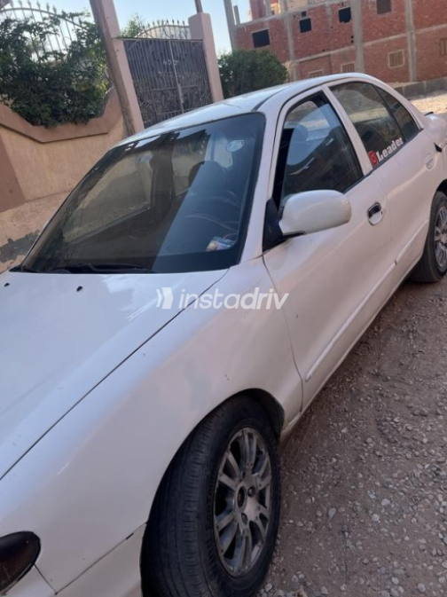 Hyundai Accent 1999 White Manual Used for Sale in 10th of Ramadan - 3