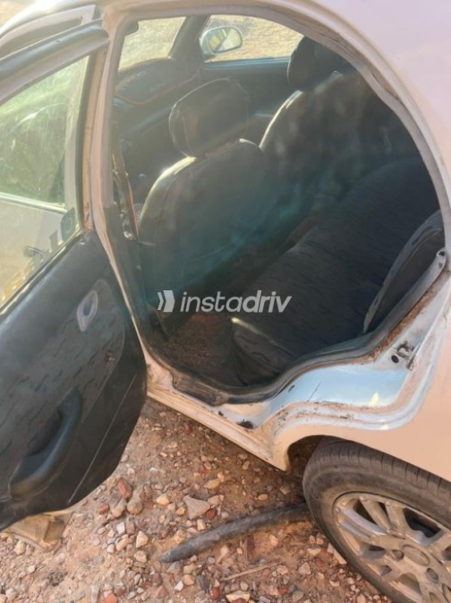 Hyundai Accent 1999 White Manual Used for Sale in 10th of Ramadan - 6