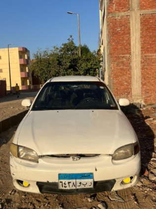 Hyundai Accent 1999 White Manual Used for Sale in 10th of Ramadan