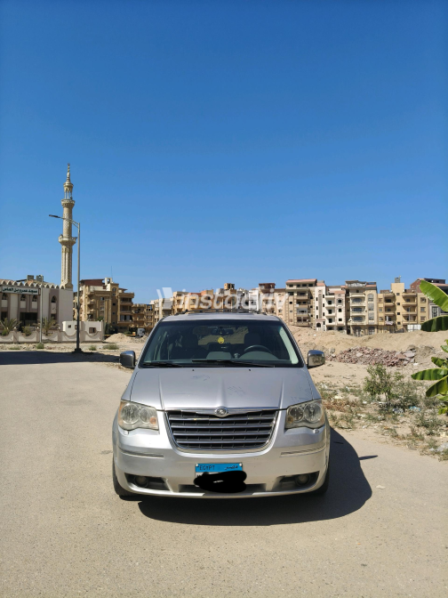 كرايسلر تاون اند كانترى 2010 فضي أوتوماتيك مستعملة للبيع في القاهرة الكبرى ( القاهرة - الجيزة) - 1