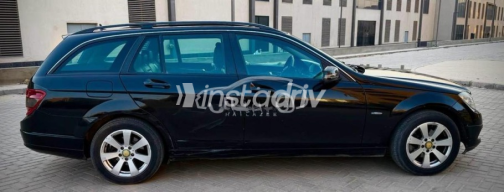 Mercedes C 180 2009 Black Automatic Used for Sale in Cairo - 4