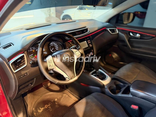 Nissan Qashqai 2017 Red Automatic Used for Sale in Cairo - 2