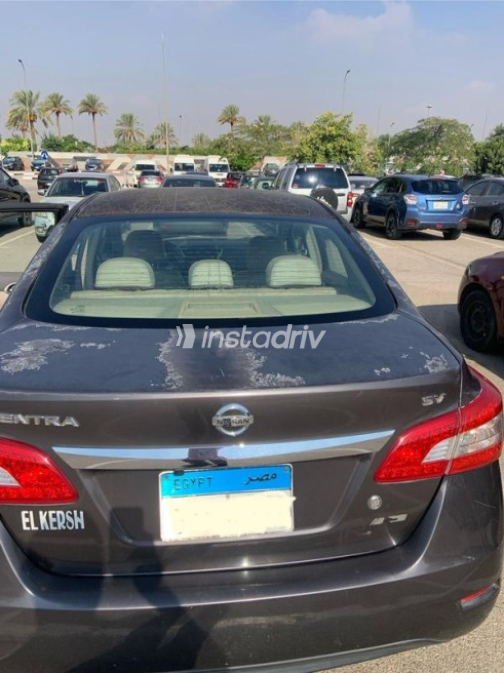 Nissan Sentra 2018 Eggplant Automatic Used for Sale in Nasr city - 5