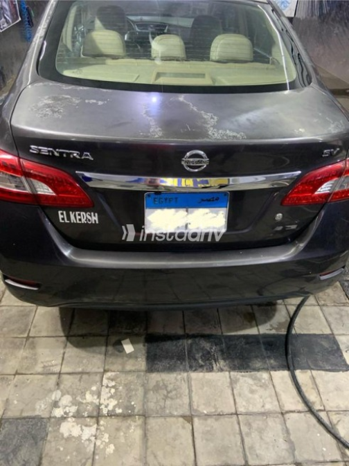 Nissan Sentra 2018 Eggplant Automatic Used for Sale in Nasr city - 9