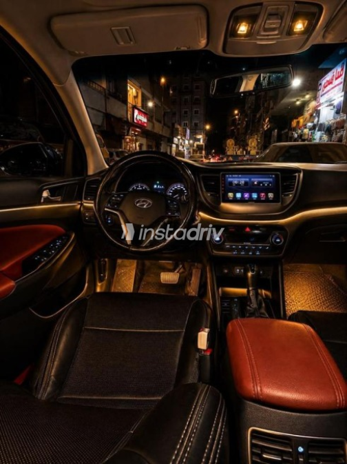 Hyundai Tucson 2017 Black Automatic Used for Sale in Asyut - 4