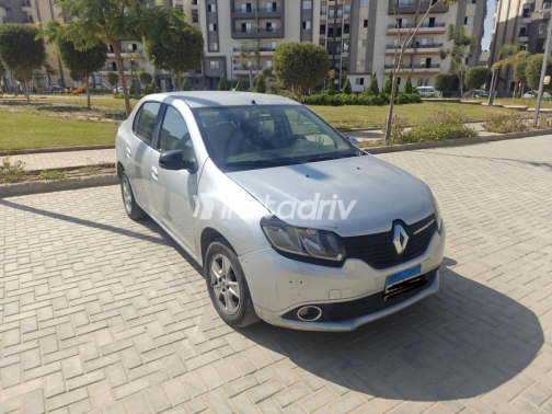 Renault Logan 2015 Silver Manual Used for Sale in 6 October - 1