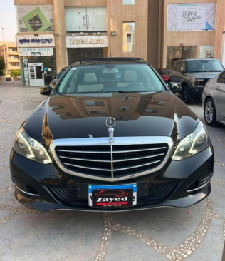 Mercedes E 250 2016 Black Automatic Used for Sale in Sheikh Zayed City