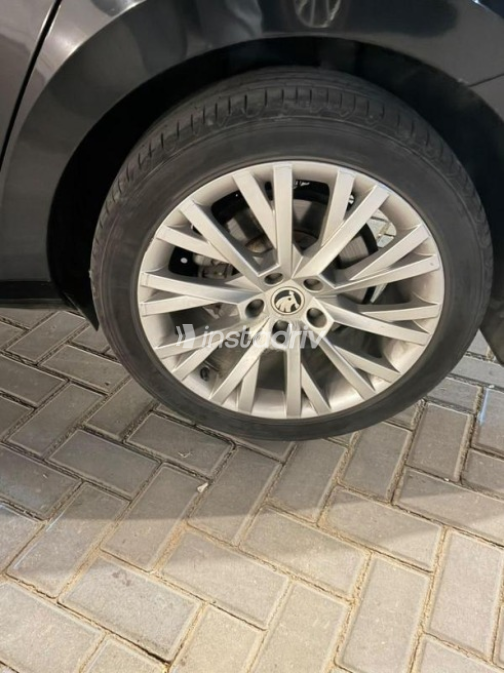 Skoda Superb 2023 Black Automatic Used for Sale in Alexandria - 4