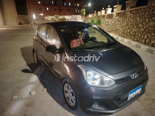 هيونداي جراند i10 2017 أبيض أوتوماتيك مستعملة للبيع في الجيزة - 5