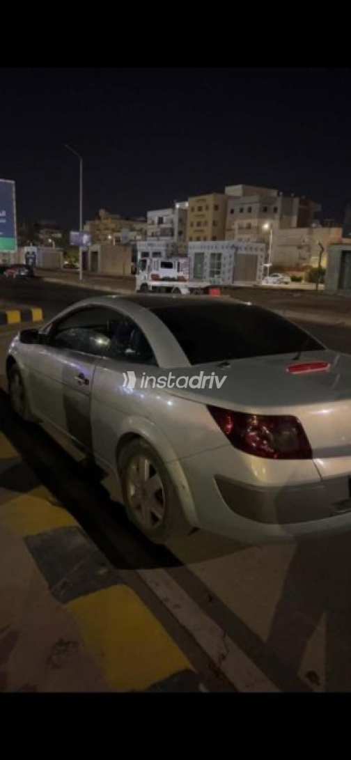 رينو ميجان 2003 فضي أوتوماتيك مستعملة للبيع في العاشر من رمضان - 2