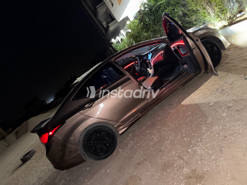 Hyundai Elantra 2015 Brown Automatic Used for Sale in Greater Cairo ( Cairo + Giza) - 6
