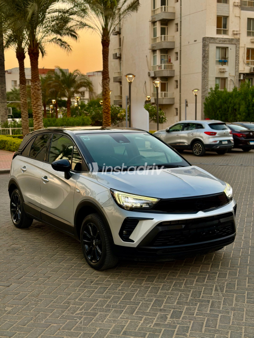 Opel Crossland 2025 Silver Automatic Used for Sale in Greater Cairo ( Cairo + Giza) - 3