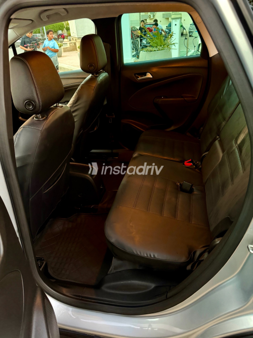 Opel Crossland 2025 Silver Automatic Used for Sale in Greater Cairo ( Cairo + Giza) - 9