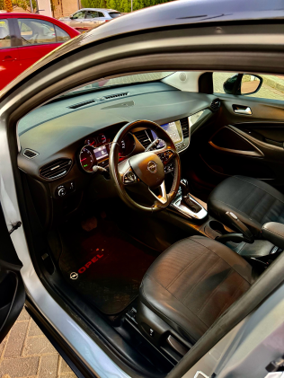 Opel Crossland 2025 Silver Automatic Used for Sale in Greater Cairo ( Cairo + Giza)
