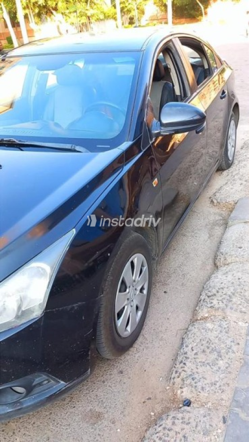 Chevrolet Cruze 2011 Black Automatic Used for Sale in 6 October - 1
