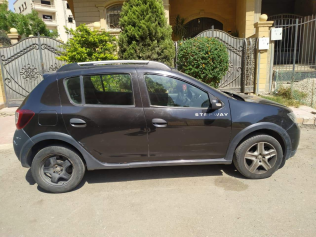 Renault Sandero Step Way 2016 Black Automatic Used for Sale in Greater Cairo ( Cairo + Giza)