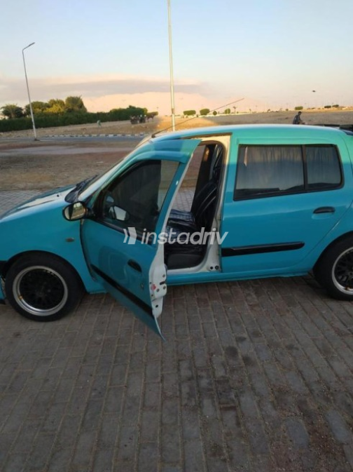 Renault Clio 2000 Turquoise Manual Used for Sale in Suez  - 3