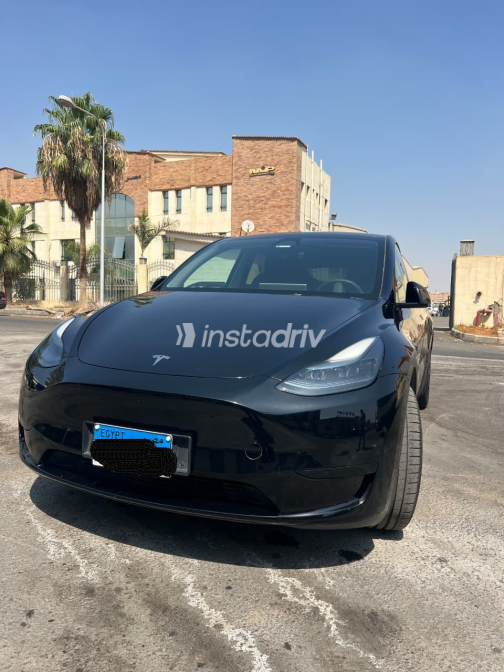 Tesla Model Y 2024 Black Automatic Used for Sale in Greater Cairo ( Cairo + Giza) - 8