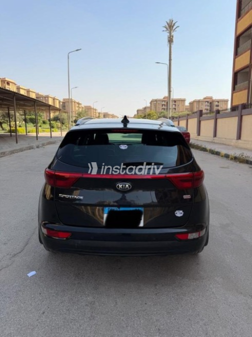 Kia Sportage 2017 Black Manual Used for Sale in Nasr city - 4