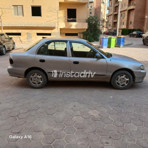 Hyundai Accent 1999 Silver Manual Used for Sale in Nasr city - 3