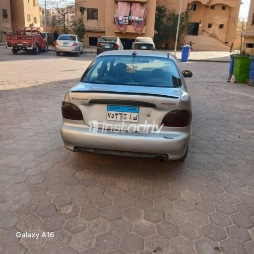 Hyundai Accent 1999 Silver Manual Used for Sale in Nasr city - 4